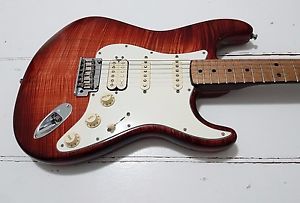 Fender ® FSR Select Stratocaster ® HSS EXOTIC FLAME (2014)
