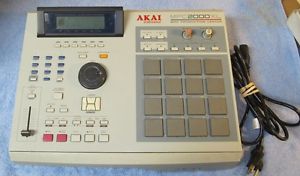 AKAI MPC 2000XL Midi Production Center/Studio Sampler Powers On As Is J724