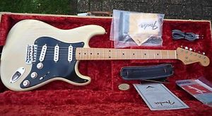 2002 Fender Custom Shop Pine Stratocaster ·  John T. English ·  Masterbuilt