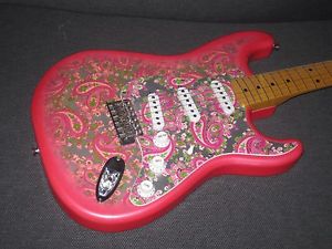 1995 Fender Stratocaster pink paisley made in Japan...Mint