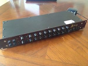Raven Labs Universal Stereo Instrument Preamp - Works perfect! - Rackmount Rare