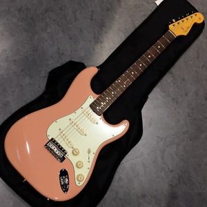 NEW Fender Classic 60s Stratocaster SLP ( Shell Pink) guitar From JAPAN/456