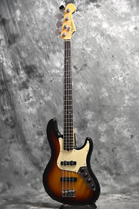 Fender American Deluxe Active 2004 Jazz Bass 3-Color Sunbrust E-bass