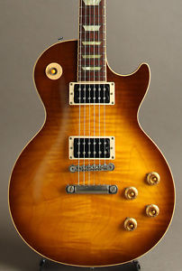 GIBSON Les Paul Classic Plus Honey Burst 2001 E-Guitar