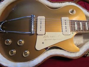 1952 GIBSON LES PAUL  REISSUE  LIMITED RUN ANTIQUE GOLD ONLY 400 MADE !