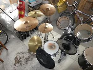 "Batteria Acustica Pulse" + piatti zildjianm + pelli remo. Occasione