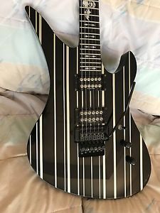 Schecter Synyster Gates Custom Black w/ Silver - Mint