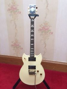 Yamaha SG1300T Guitar