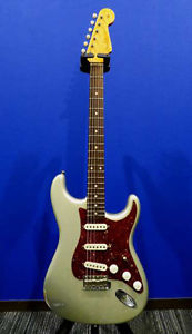 FENDER USA 50TH '62 STRATOCASTER RELIC Used 2012 w/ Hard case