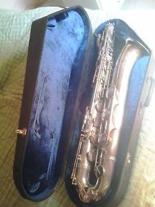 baritone SAX WELTKLANG SOLIST made in ddr GERMANY saxophone