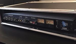 API 2500 Stereo Bus Compressor