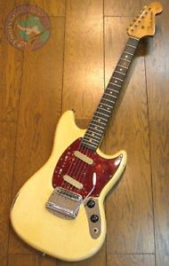 Fender Mustang guitar FROM JAPAN/512