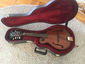 Gibson F-9  Mandolin with hs Case in Mint Condition