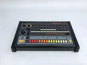 Vintage ROLAND TR-808  - Classic Drum Machine (Serviced)