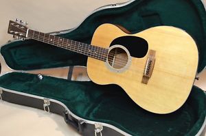 Martin 00018 Acoustic Guitar 200