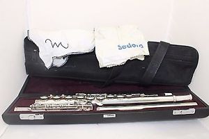 Yamaha YFL- 574 Silver Flute, 49-5B