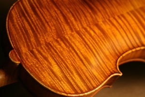 A FINE OLD ANTIQUE MARKNEUKIRCHEN VIOLIN AFTER GUARNERI CA 1890 - LISTEN & WATCH