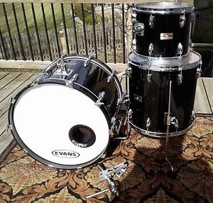 3-pc Yamaha drum kit 8000 Series early 80's, MIJ Japan birch/mahogany