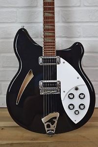 Rickenbacker 360 guitar w/ hard case excellent-used electric guitar for sale