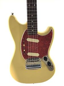 Fender Mustang, ‘69, Yellow White, 1999