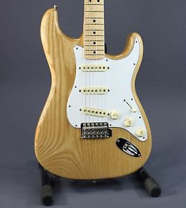 USED Fender Classic Series '70s Stratocaster (784)