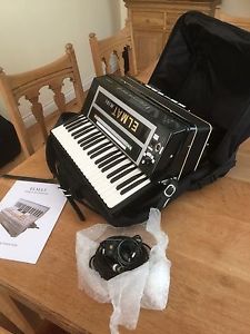 Reedless Midi accordion, very light weight new elmat reconditioned gig bag