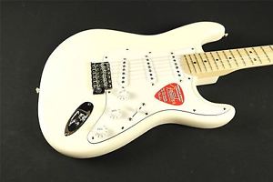 Fender American Special Stratocaster- Maple Fingerboard- Olympic White (879)