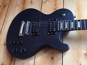 Powerful Dean Deluxe Thoroughbred Maple Top Great Specs Electric GuItar