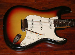 1965 Fender Stratocaster  (FEE0873)