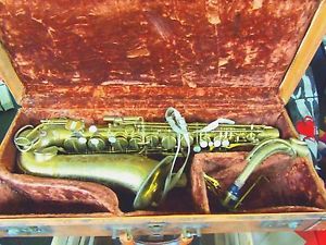 "The Martin Alto" #180285 Saxophone Committee  #3  model w/ case and mouthpiece
