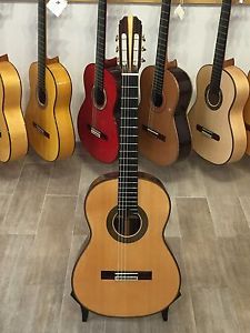 = TEODORO PEREZ LUTHIER PREMIUM CONCERT GUITAR MAESTRO ESPECIAL = NEW = $15900