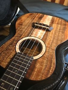 Kanilea k3 premium koa tenor with hard case