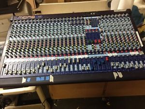 Midas VENICE 320 32 CH Console Mixer