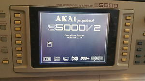 AKAI S5000 Sampler, 256MB, 16x Outs, FX Card, 128 VOX, USB, OS 2.14 and fly-case