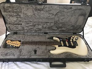 Fender American Elite Stratocaster HSS Shawbucker Rosewood Olympic Pearl