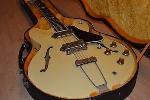 GIBSON ES330 (1964 - RE-FINISHED)