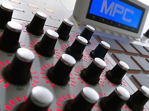 AKAI Professional MPC Renaissance Music Production Controller - Mint Condition