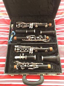 Boosey and Hawkes 926 Imperial A & Bb Clarinet pair