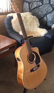 Seagull Artist Cameo CW QII Maple/Spruce Top Acoustic Electric Guitar W/Case