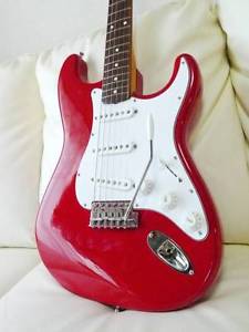 Fender Japan Stratocaster ST62-US 2000s Turin Red Made in Japan Good Condition
