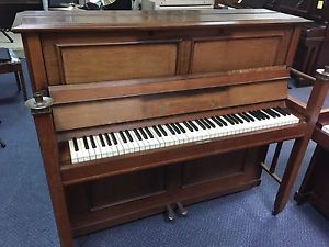 Beautiful antique Gors & Kallmann upright piano