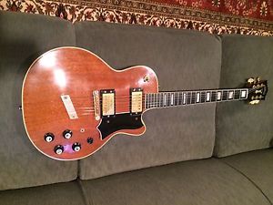 Vintage 1974 Guild Bluesbird M-75 Guitar
