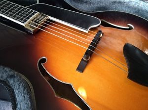 Eastman AR810CE-SB Archtop Guitar With Hardshell Case