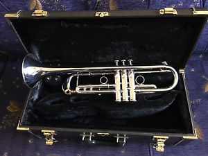 YAMAHA YTR-8335 RG Silver Profesional Trumpet