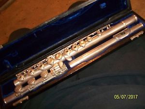 Vintage  Armstrong Heritage Flute early 60s  Elkhart MAKE OFFER.Will be gone :-)