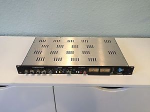 API 2500 Stereo Compressor