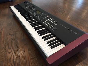 Yamaha moxf8 with case