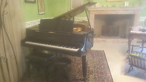 pianoforte 1/4 di coda Hoffmann & Kuhne