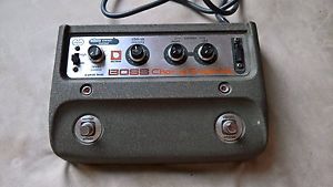 Roland CE-1 BOSS Chorus Ensemble Guitar Effects Pedal JC120 CE1