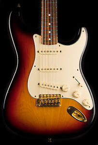 Fender Stevie Ray Vaughan SRV Stratocaster Electric Guitar w/ Fender Tweed Case